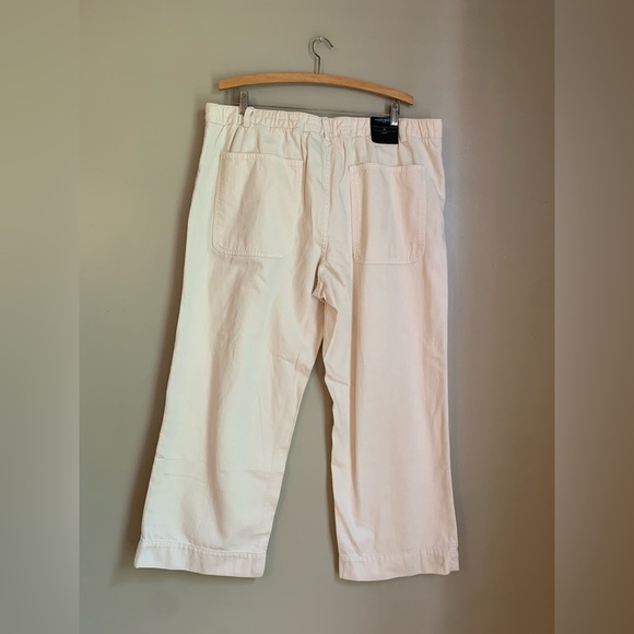 Banana republic cream color jeans denim wide leg
Pleated size xl - Picture 5 of 9